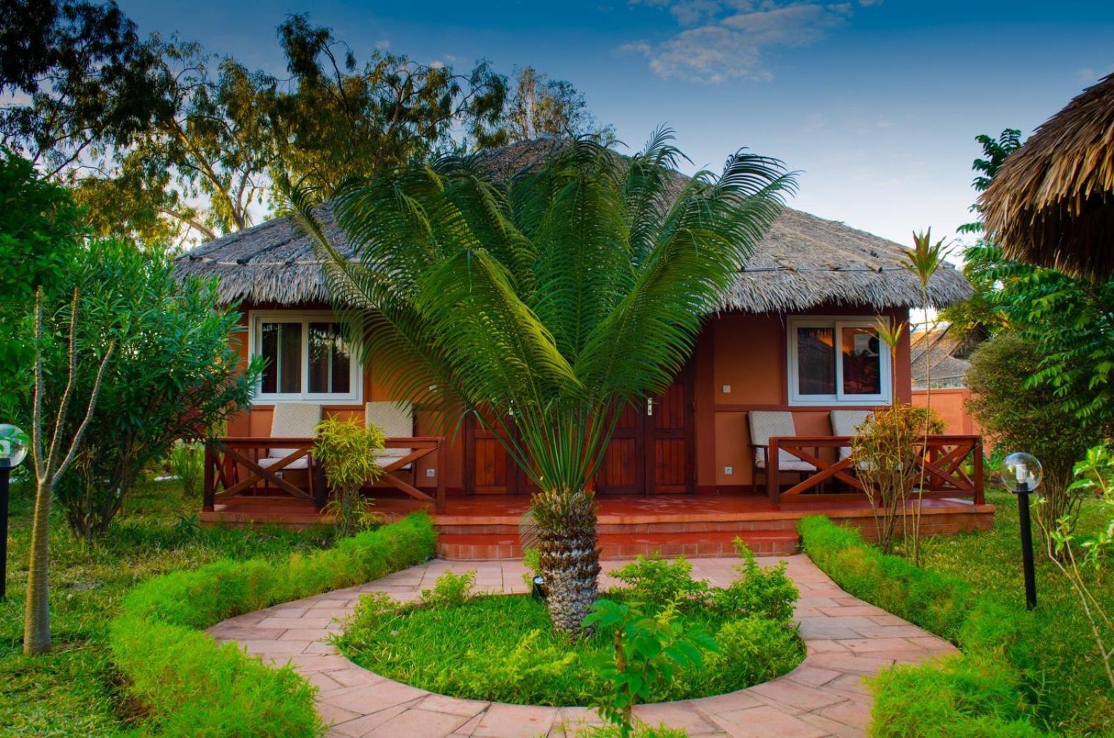 Edena Kely Hotel Mahajanga Exterior foto