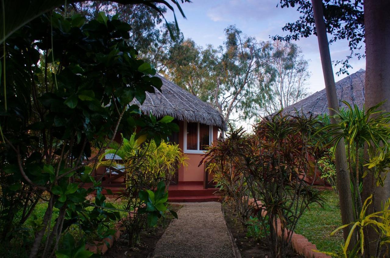 Edena Kely Hotel Mahajanga Exterior foto